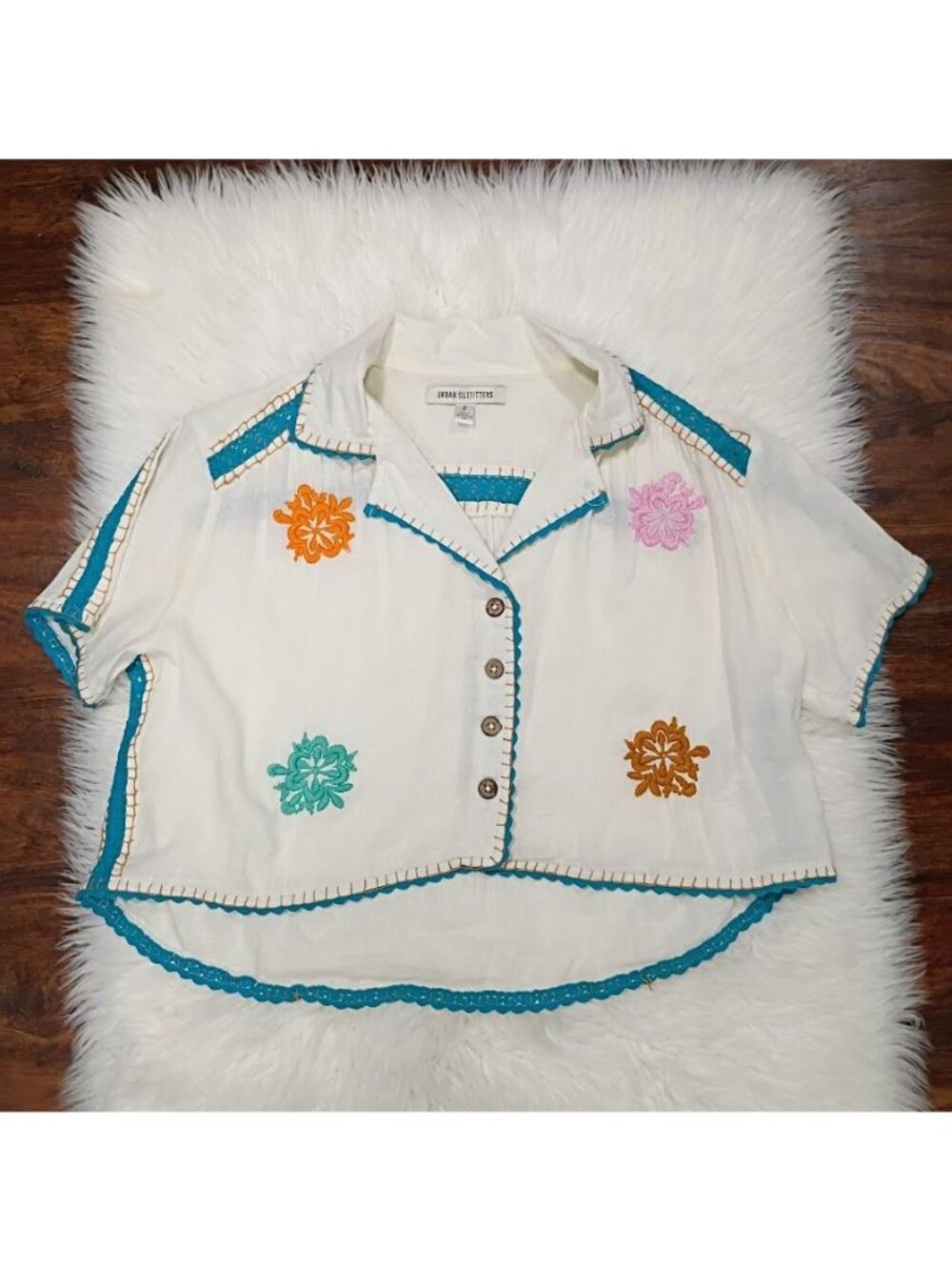 Urban Outfitters Embroidered Cropped SZ S Boho Festival Lagenlook Shirt - Picture 3 of 13
